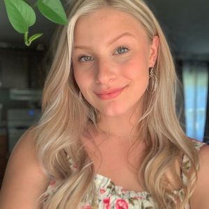 Meet your Posher, Britney